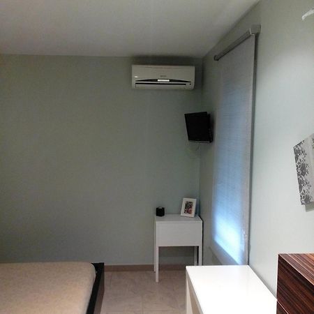 הואסקה Hostal - Restaurante Asador Esperanza מראה חיצוני תמונה