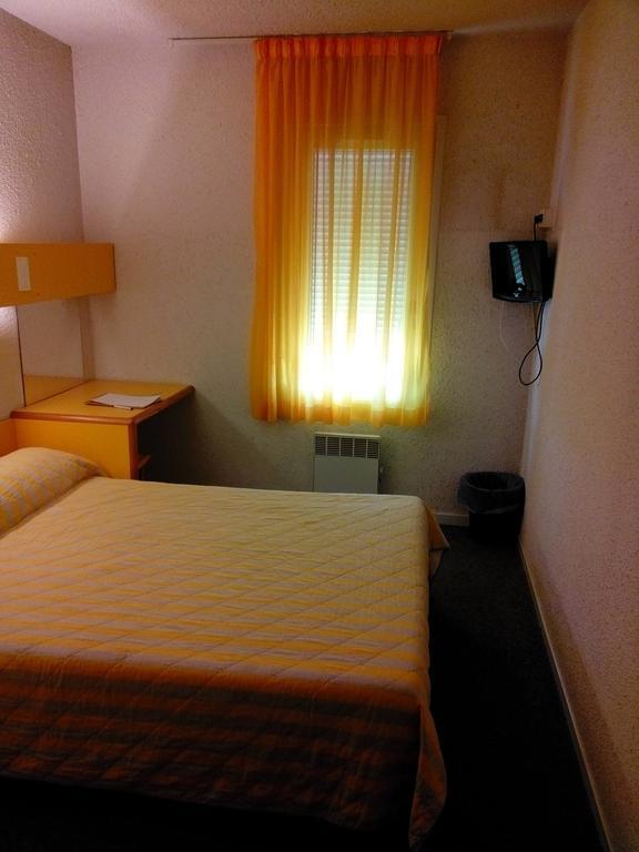 הואסקה Hostal - Restaurante Asador Esperanza חדר תמונה