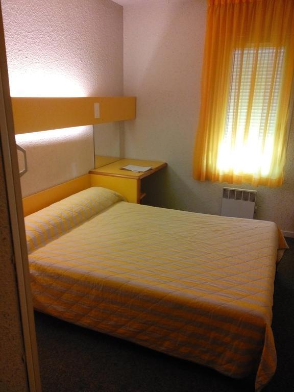 הואסקה Hostal - Restaurante Asador Esperanza חדר תמונה