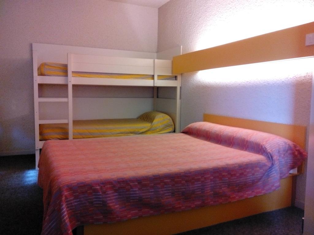 הואסקה Hostal - Restaurante Asador Esperanza חדר תמונה