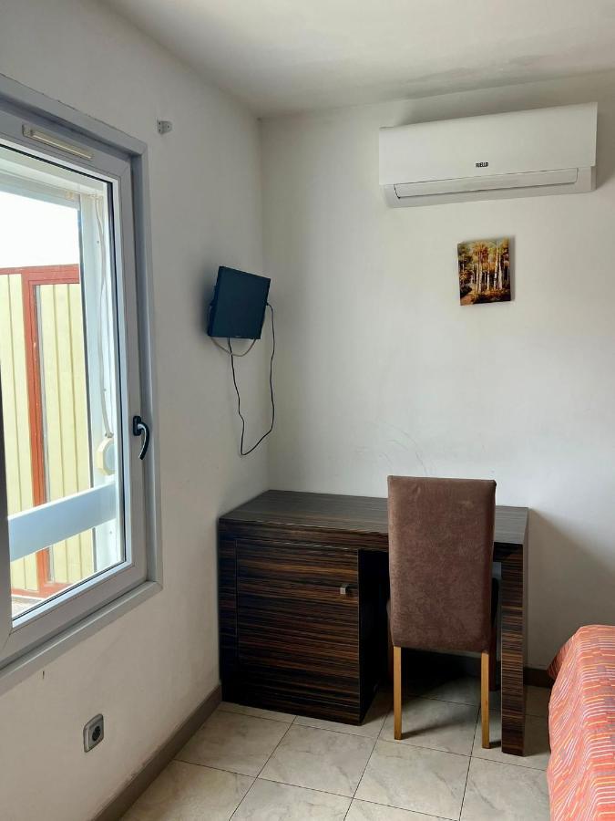 הואסקה Hostal - Restaurante Asador Esperanza מראה חיצוני תמונה