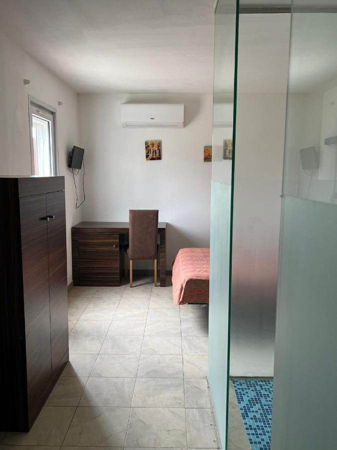 הואסקה Hostal - Restaurante Asador Esperanza מראה חיצוני תמונה