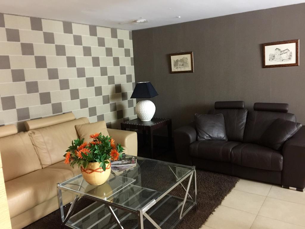 הואסקה Hostal - Restaurante Asador Esperanza מראה חיצוני תמונה